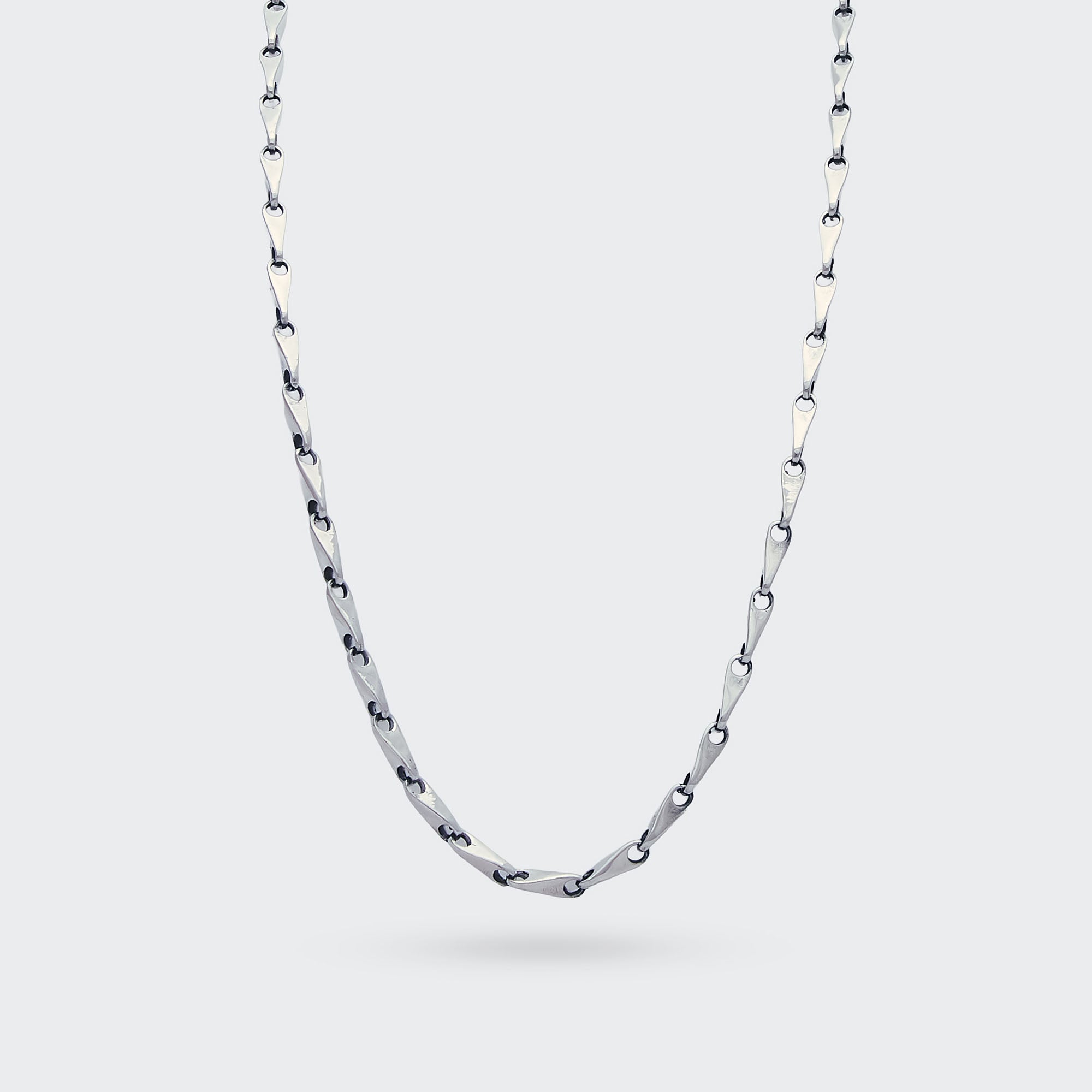 Edge silver chain