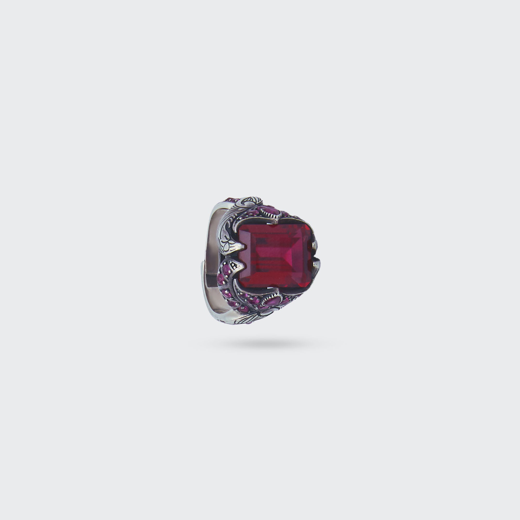 Crimson Majesty Ring